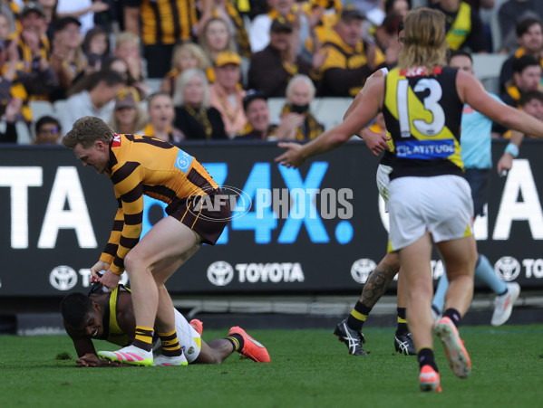 AFL 2025 Round 08 - Hawthorn v Richmond - A-59201849