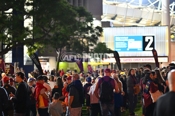 AFL 2025 Round 08 - Brisbane v Gold Coast - A-59209385