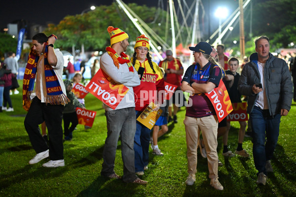 AFL 2025 Round 08 - Brisbane v Gold Coast - A-59209392