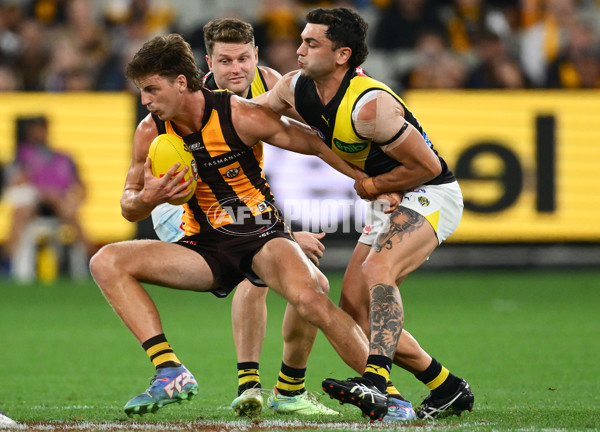 AFL 2025 Round 08 - Hawthorn v Richmond - A-59209412