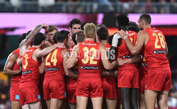 AFL 2025 Round 08 - Brisbane v Gold Coast - A-59214347
