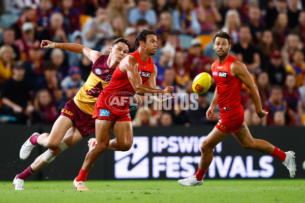 AFL 2025 Round 08 - Brisbane v Gold Coast - A-59214379