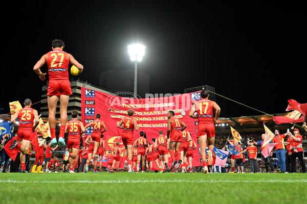AFL 2025 Round 08 - Brisbane v Gold Coast - A-59214946