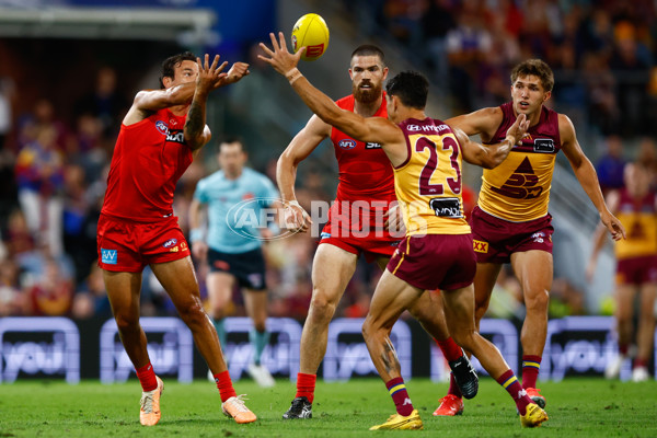 AFL 2025 Round 08 - Brisbane v Gold Coast - A-59214952