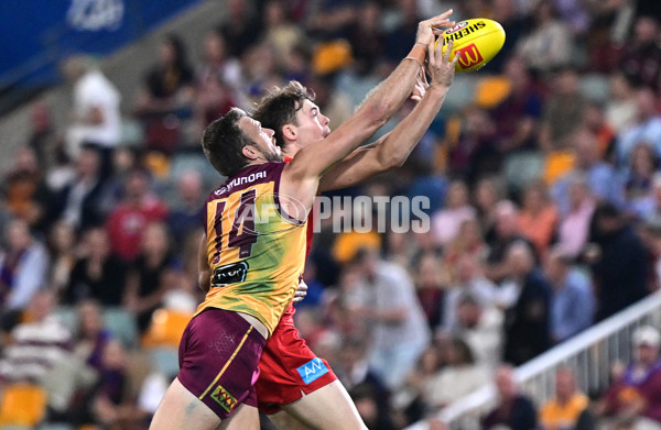 AFL 2025 Round 08 - Brisbane v Gold Coast - A-59214983