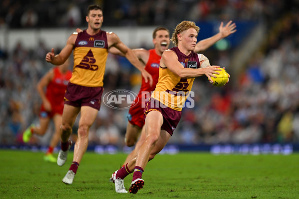 AFL 2025 Round 08 - Brisbane v Gold Coast - A-59219841