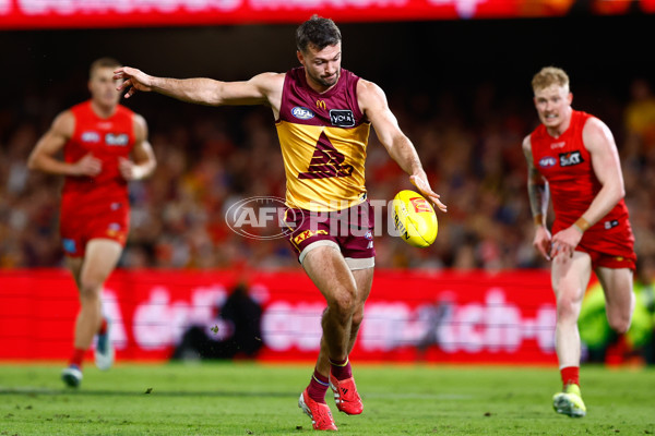 AFL 2025 Round 08 - Brisbane v Gold Coast - A-59219915