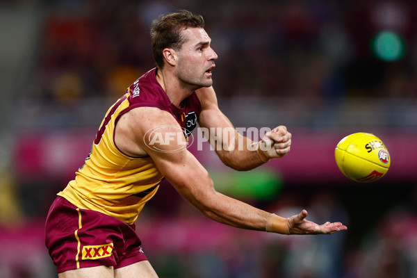 AFL 2025 Round 08 - Brisbane v Gold Coast - A-59221798