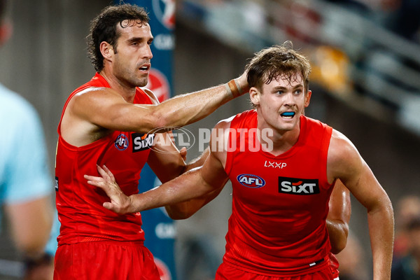AFL 2025 Round 08 - Brisbane v Gold Coast - A-59221809