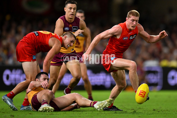 AFL 2025 Round 08 - Brisbane v Gold Coast - A-59222497