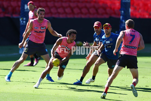 AFL 2025 Training - Gold Coast 080525 - A-59340195