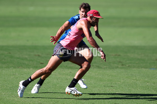 AFL 2025 Training - Gold Coast 080525 - A-59340197