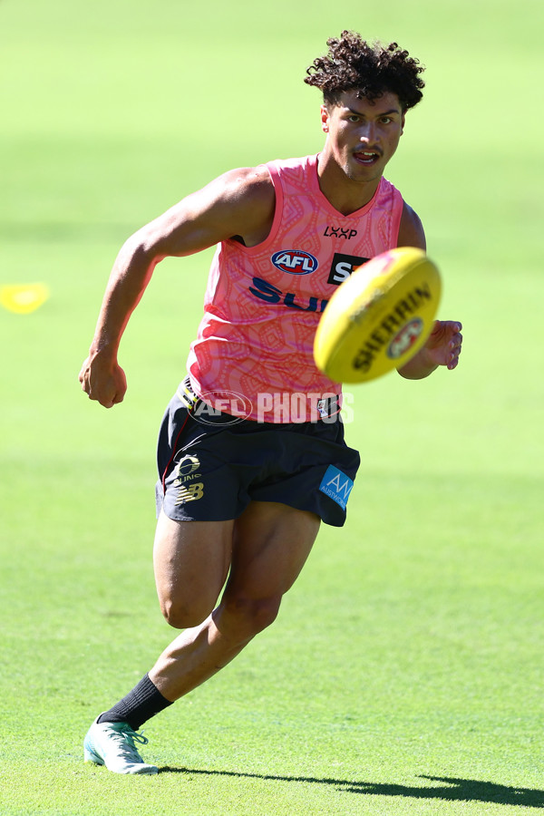 AFL 2025 Training - Gold Coast 080525 - A-59341440