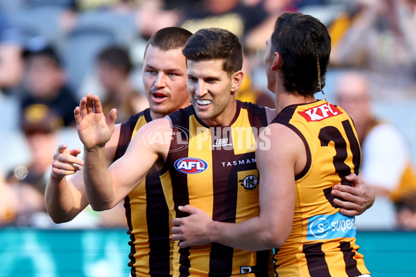 AFL 2025 Round 09 - Melbourne v Hawthorn - A-59373376