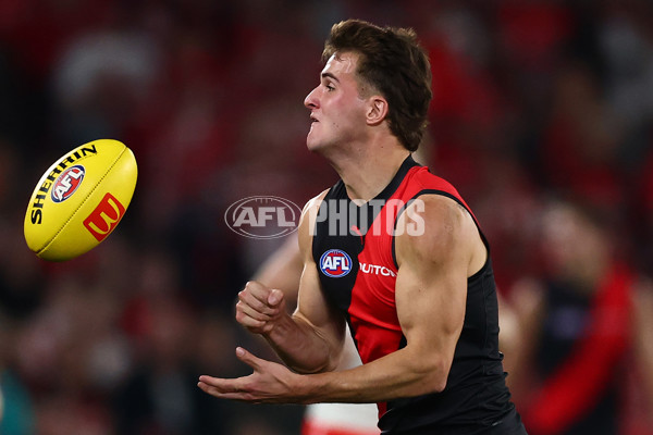 AFL 2025 Round 09 - Essendon v Sydney - A-59378694