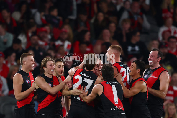 AFL 2025 Round 09 - Essendon v Sydney - A-59380486
