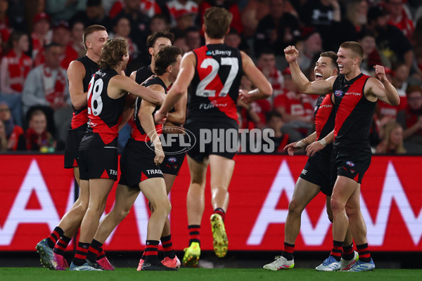 AFL 2025 Round 09 - Essendon v Sydney - A-59380490