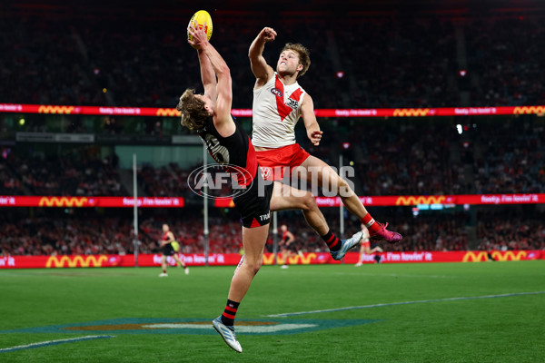 AFL 2025 Round 09 - Essendon v Sydney - A-59386266