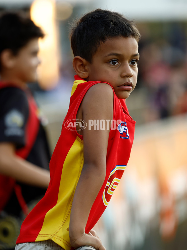 AFL 2025 Round 09 - Gold Coast v Western Bulldogs - A-59386313