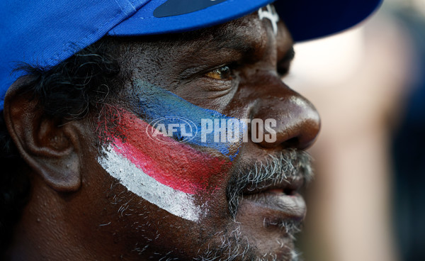 AFL 2025 Round 09 - Gold Coast v Western Bulldogs - A-59386314