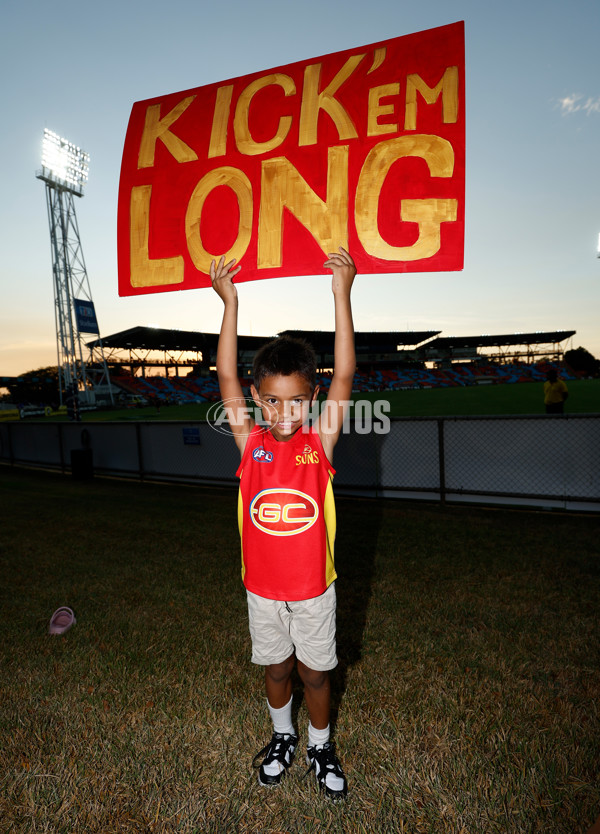 AFL 2025 Round 09 - Gold Coast v Western Bulldogs - A-59386315