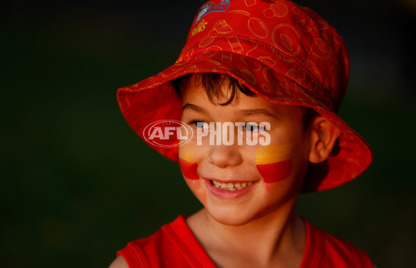 AFL 2025 Round 09 - Gold Coast v Western Bulldogs - A-59386322