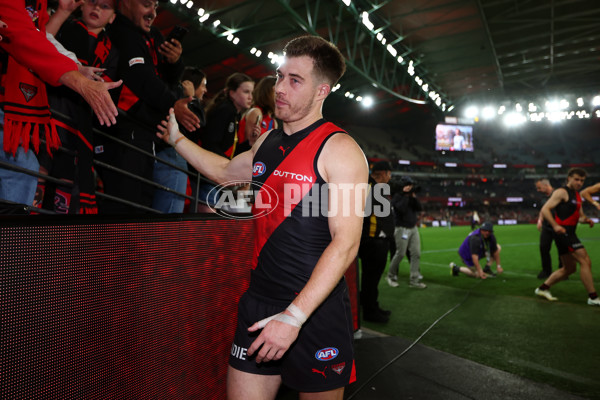 AFL 2025 Round 09 - Essendon v Sydney - A-59386352