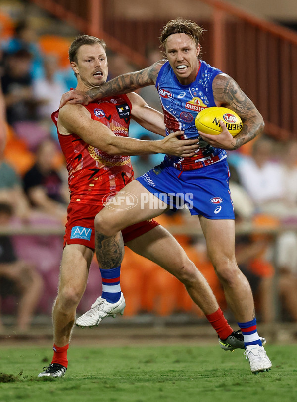 AFL 2025 Round 09 - Gold Coast v Western Bulldogs - A-59391325
