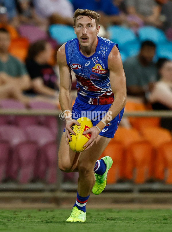 AFL 2025 Round 09 - Gold Coast v Western Bulldogs - A-59391854