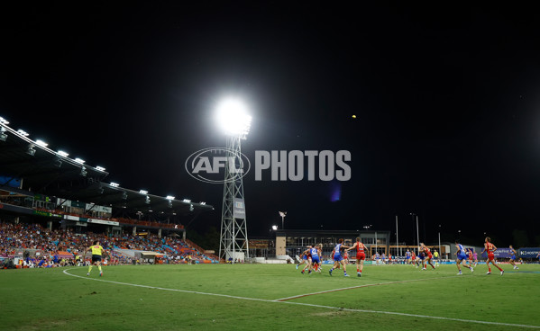 AFL 2025 Round 09 - Gold Coast v Western Bulldogs - A-59396352