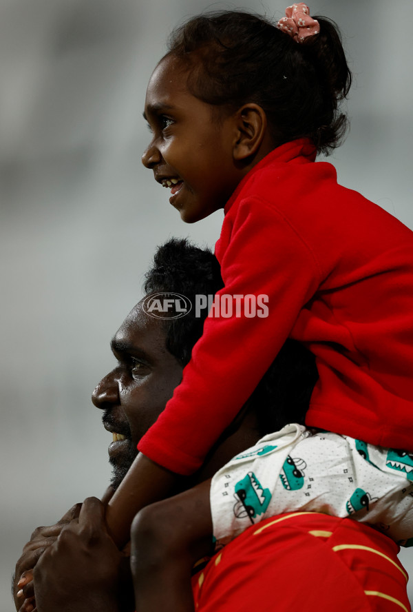 AFL 2025 Round 09 - Gold Coast v Western Bulldogs - A-59398842