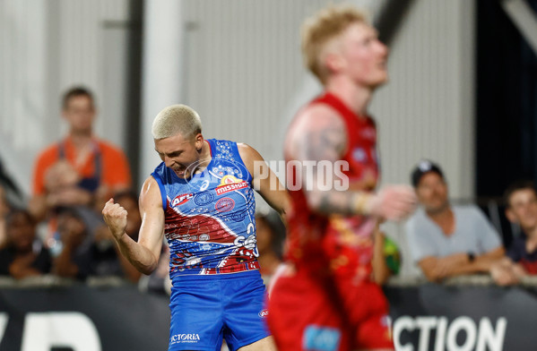 AFL 2025 Round 09 - Gold Coast v Western Bulldogs - A-59399320