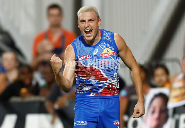 AFL 2025 Round 09 - Gold Coast v Western Bulldogs - A-59399322