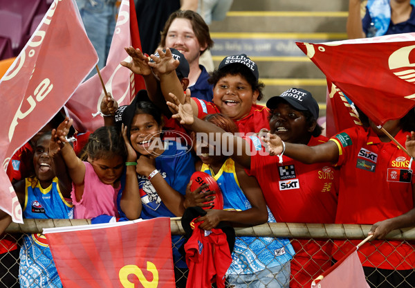 AFL 2025 Round 09 - Gold Coast v Western Bulldogs - A-59401432