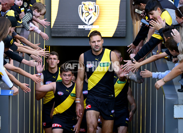 AFL 2025 Round 09 - Richmond v West Coast - A-59410061