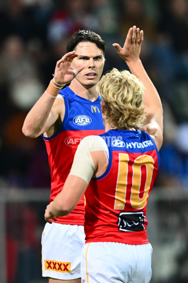 AFL 2025 Round 09 - North Melbourne v Brisbane - A-59427551