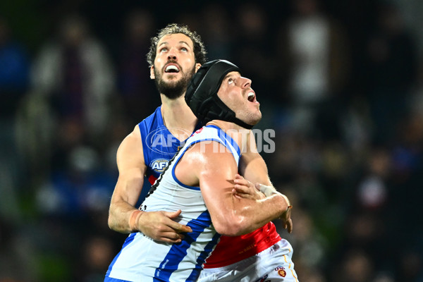 AFL 2025 Round 09 - North Melbourne v Brisbane - A-59427553