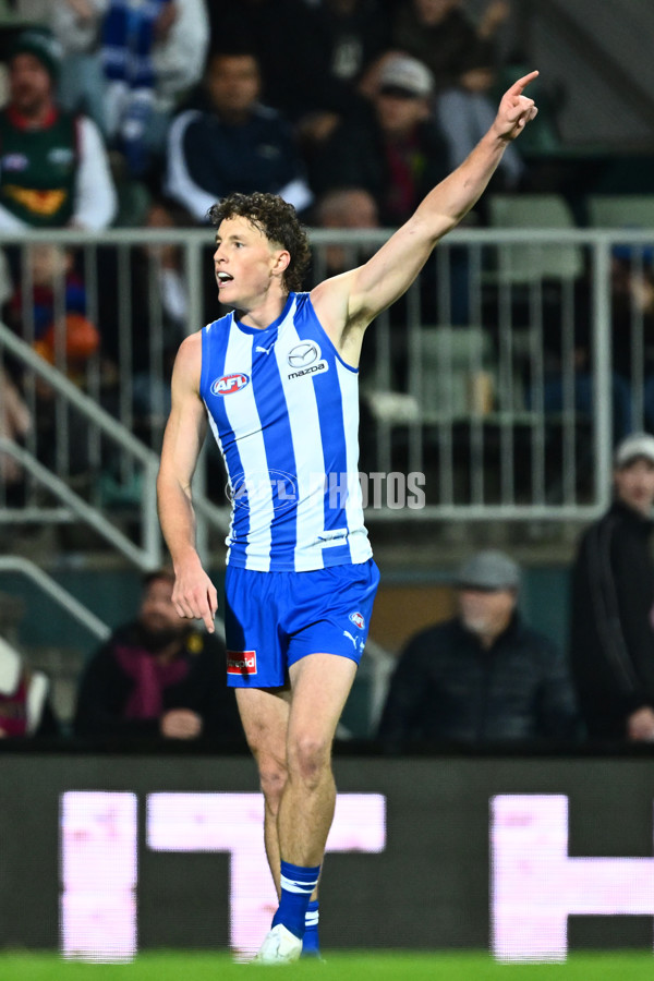 AFL 2025 Round 09 - North Melbourne v Brisbane - A-59432726