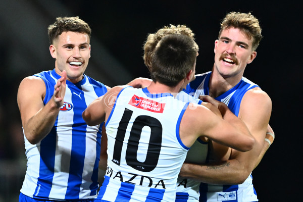 AFL 2025 Round 09 - North Melbourne v Brisbane - A-59433130