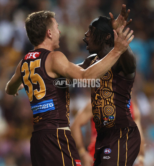 AFL 2025 Round 10 - Gold Coast v Hawthorn - A-59470059