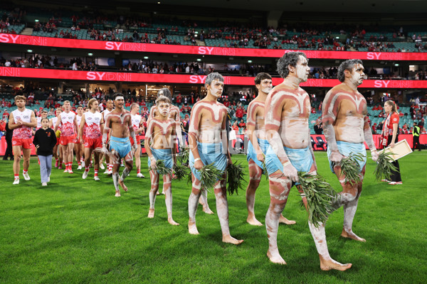 AFL 2025 Round 10 - Sydney v Carlton - A-59476674