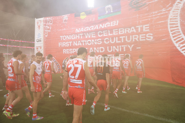 AFL 2025 Round 10 - Sydney v Carlton - A-59478324