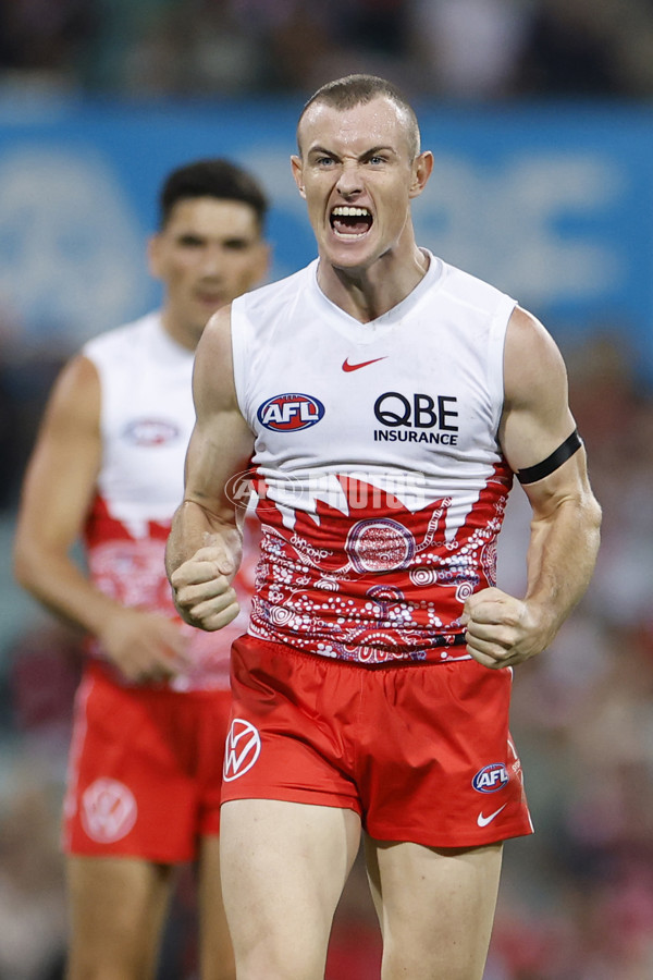 AFL 2025 Round 10 - Sydney v Carlton - A-59478345