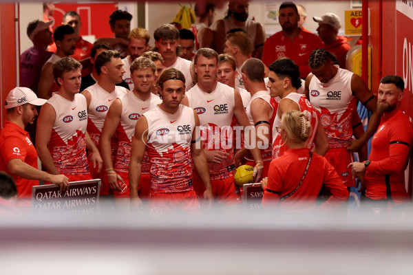 AFL 2025 Round 10 - Sydney v Carlton - A-59481159