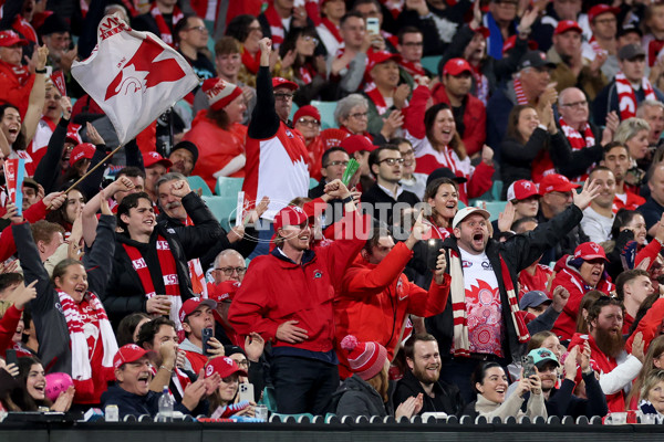AFL 2025 Round 10 - Sydney v Carlton - A-59481166