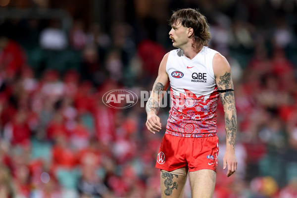 AFL 2025 Round 10 - Sydney v Carlton - A-59484218