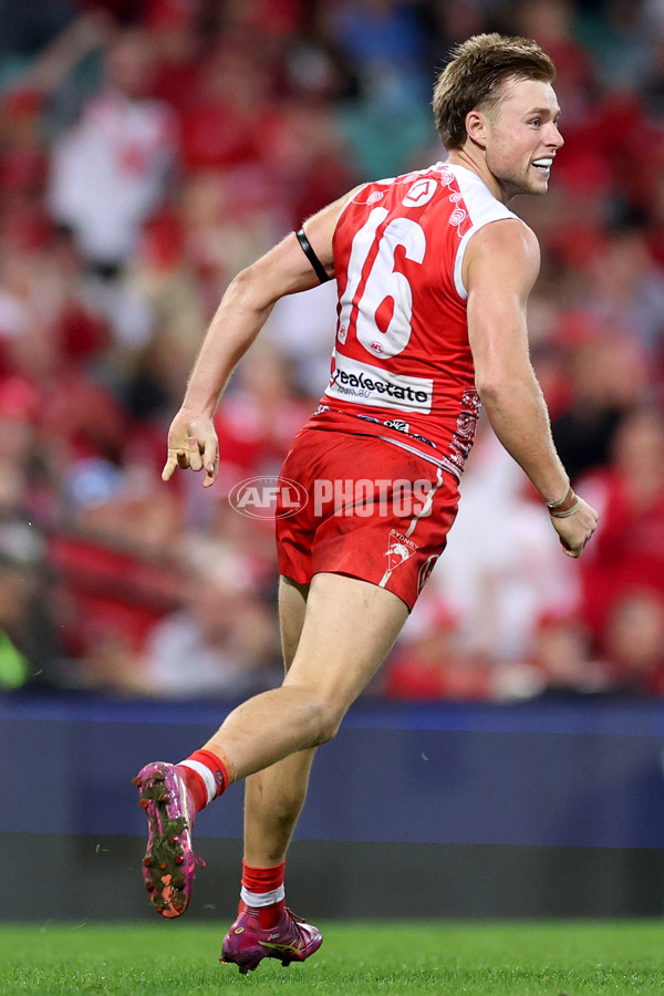 AFL 2025 Round 10 - Sydney v Carlton - A-59487388
