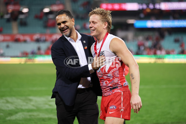 AFL 2025 Round 10 - Sydney v Carlton - A-59487429