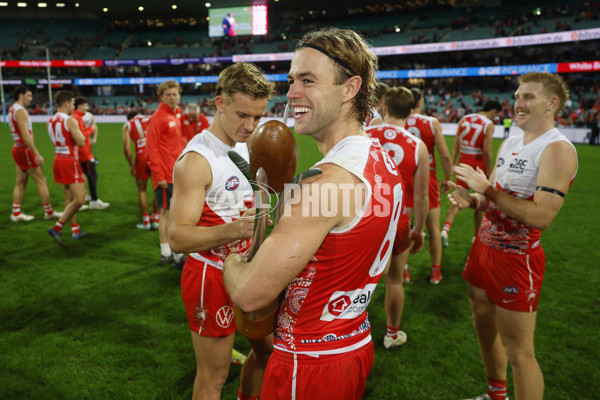 AFL 2025 Round 10 - Sydney v Carlton - A-59487502