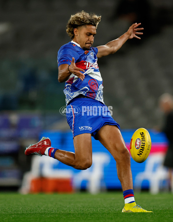 AFL 2025 Round 10 - Western Bulldogs v Essendon - A-59513159